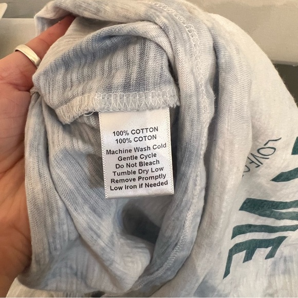 Cinq à Sept Tee - Picture 6 of 6